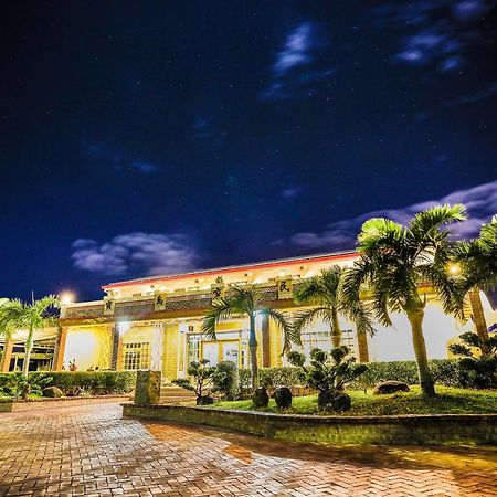 Family Pottery Bed & Breakfast Kota Tua Kota Tua Hengchun Bagian luar foto